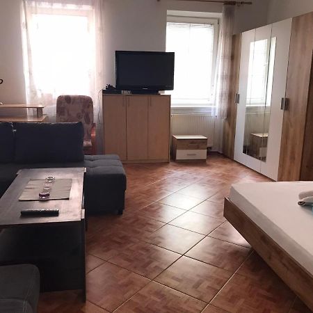 Dvacitka Apartment Чешка Будьовица Екстериор снимка
